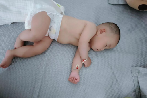 贺州没满月的宝宝